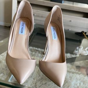 Steve Madden nude pumps